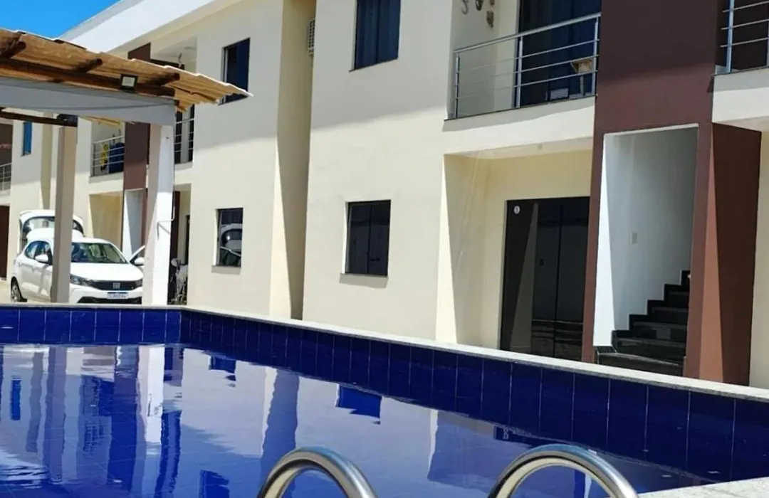 Apartamento com dois quartos, uma suíte na Praia de Taperapuã-1